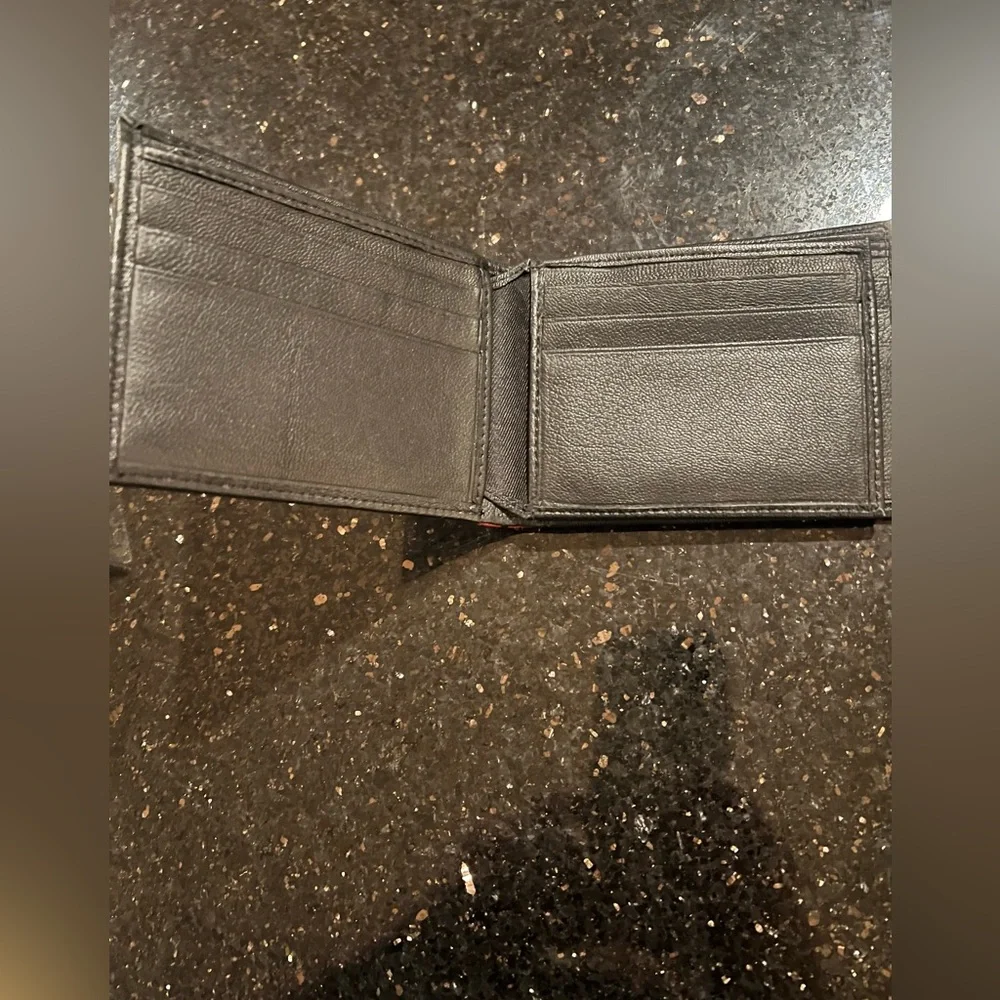 NIB NA KOA Polynesian Tattoo Bifold Wallet for Men Genuine Leather